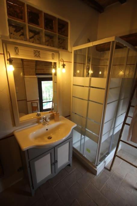 Casa Vacanze Castiglione - 4 Posti Letto Castiglione della Valle 외부 사진